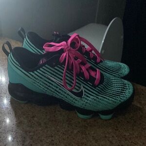 Nike Green and Black Sneakers with Pink Laces